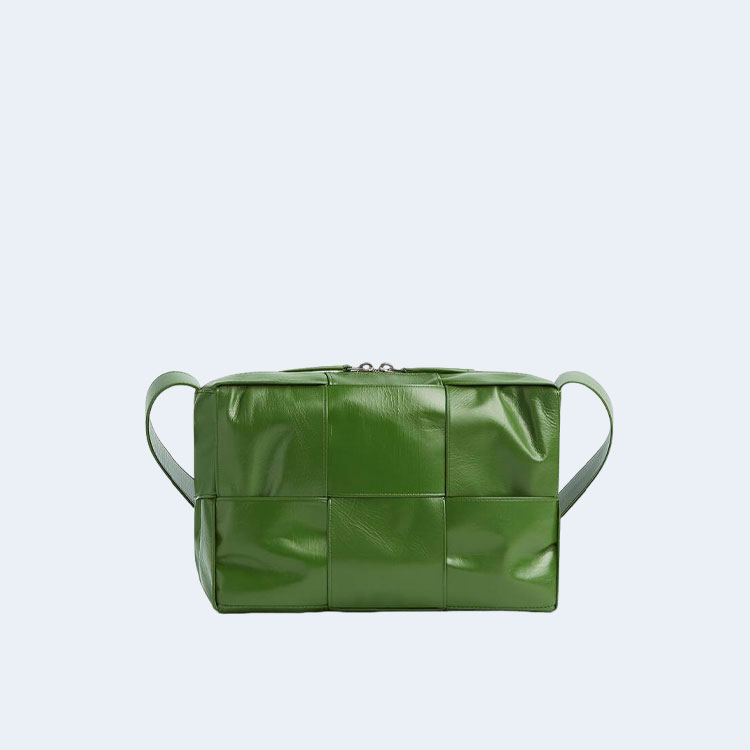 보테가 베네타 아보카도 미디엄 아르코 카메라